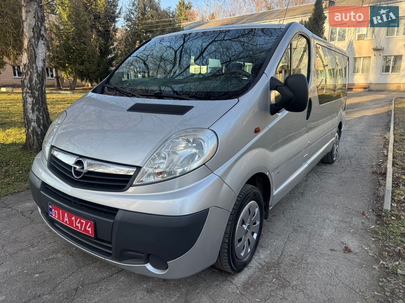 Минивэн Opel Vivaro 2011 в Луцке