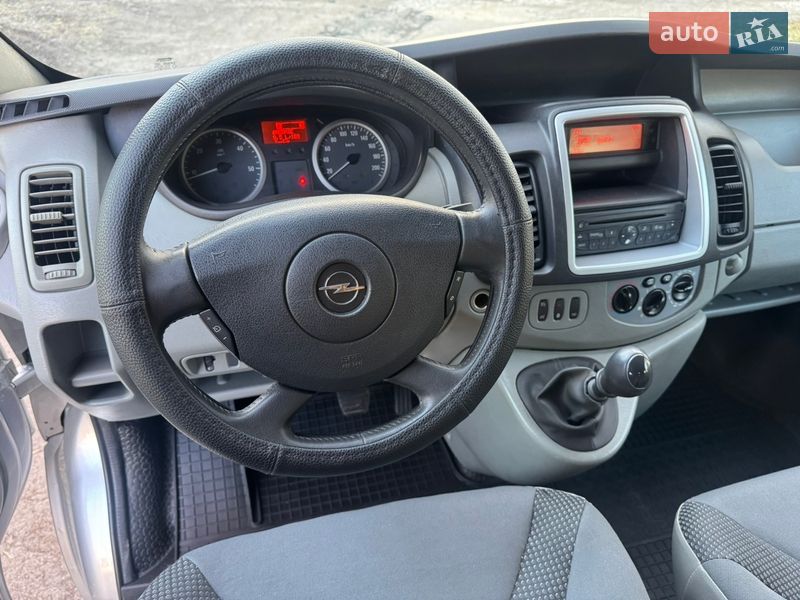 Минивэн Opel Vivaro 2011 в Луцке