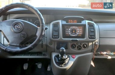 Минивэн Opel Vivaro 2004 в Долине