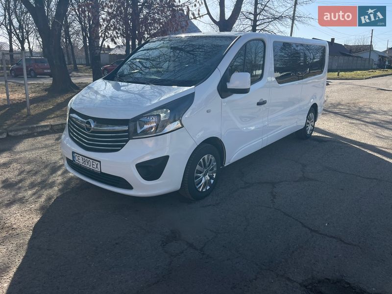 Минивэн Opel Vivaro 2017 в Черновцах