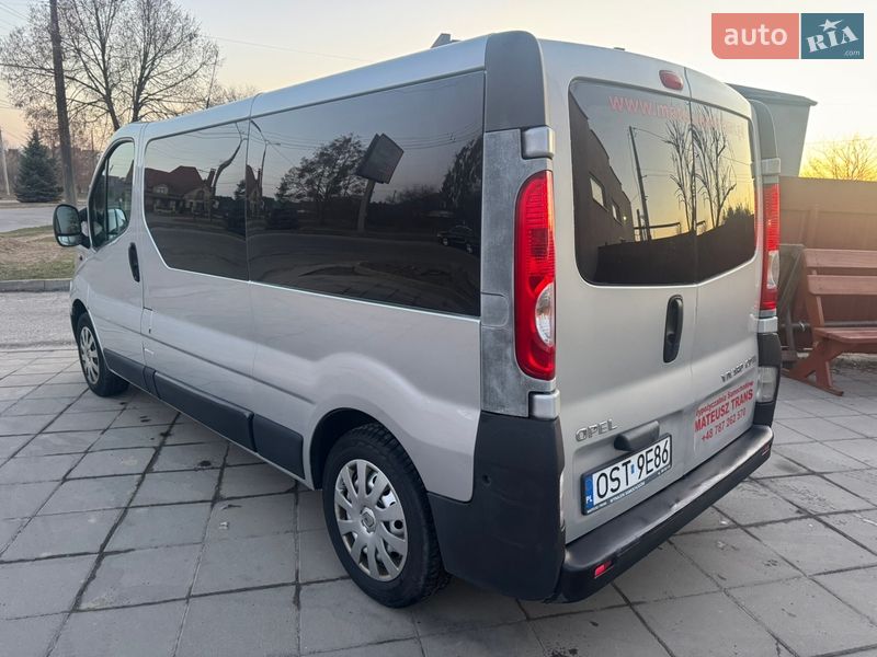 Минивэн Opel Vivaro 2011 в Луцке