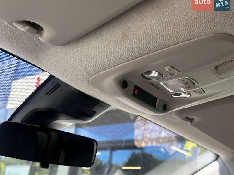 Вантажний фургон Opel Vivaro 2020 в Львові