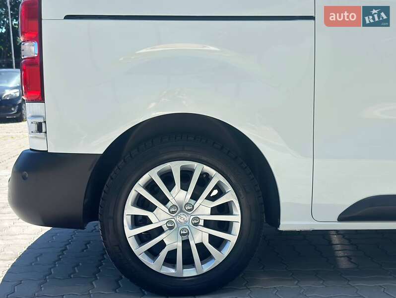 Вантажний фургон Opel Vivaro 2020 в Львові