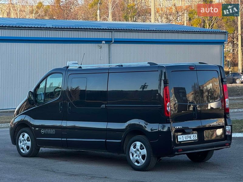 Мінівен Opel Vivaro 2013 в Рівному