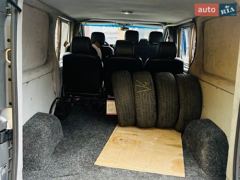 Мінівен Opel Vivaro 2005 в Харкові