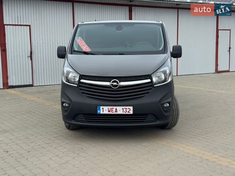 Грузопассажирский фургон Opel Vivaro 2017 в Коломые