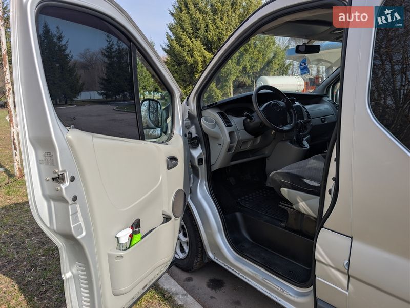 Минивэн Opel Vivaro 2006 в Бердичеве