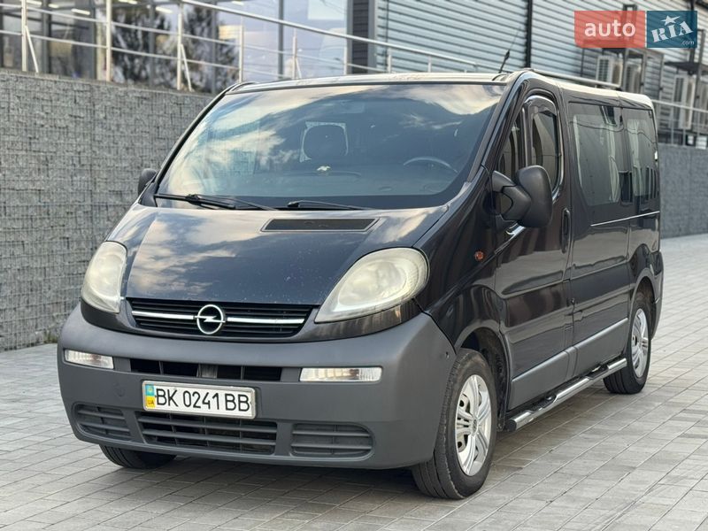 Мінівен Opel Vivaro 2003 в Луцьку