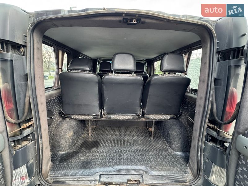 Мінівен Opel Vivaro 2003 в Луцьку