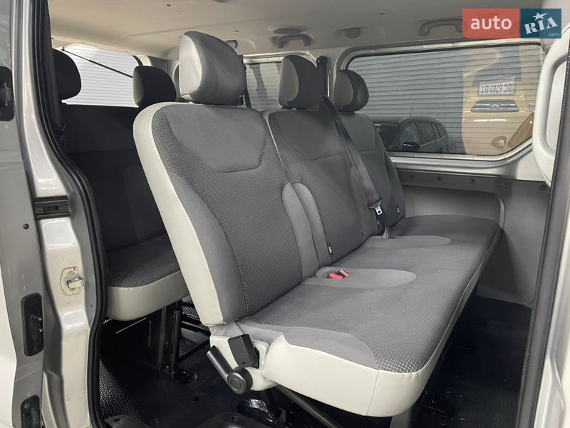 Мінівен Opel Vivaro 2012 в Стрию