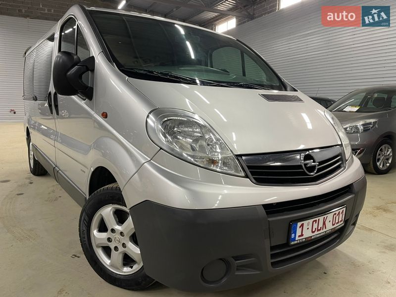 Мінівен Opel Vivaro 2012 в Стрию