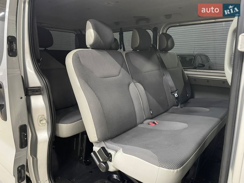 Мінівен Opel Vivaro 2012 в Стрию