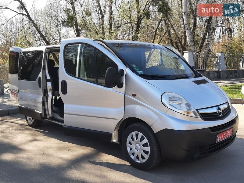 Мінівен Opel Vivaro 2011 в Полтаві
