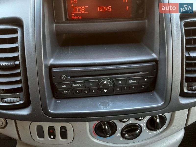 Мінівен Opel Vivaro 2011 в Полтаві