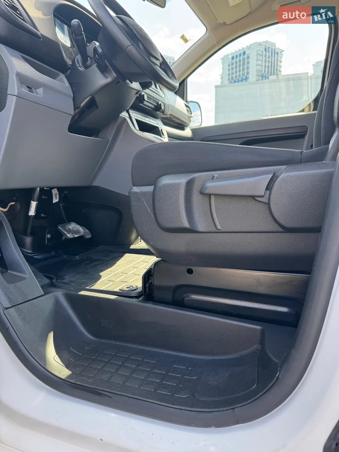 2021 Opel Vivaro - мініатюра 13