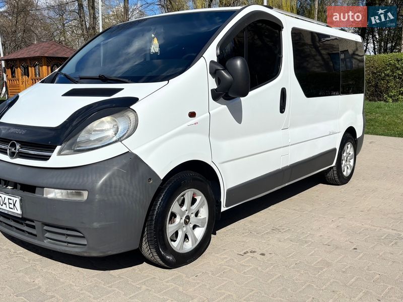 Мінівен Opel Vivaro 2005 в Чернівцях