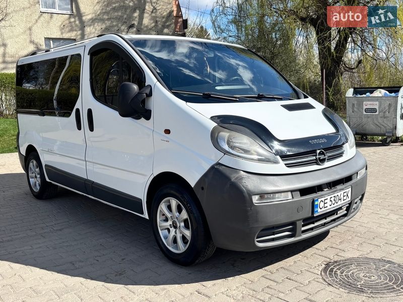Мінівен Opel Vivaro 2005 в Чернівцях