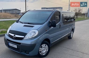 Мінівен Opel Vivaro 2010 в Виноградові