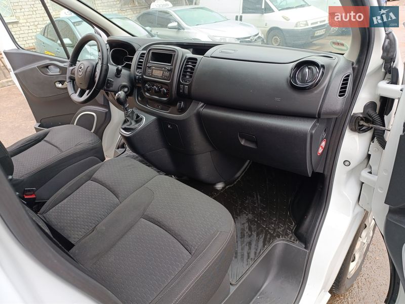 Грузовой фургон Opel Vivaro 2014 в Житомире