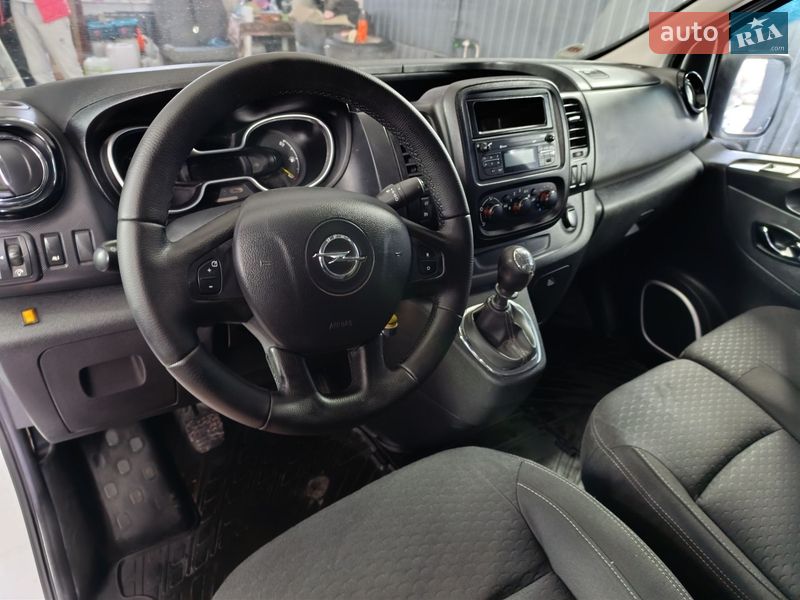 Грузовой фургон Opel Vivaro 2014 в Житомире
