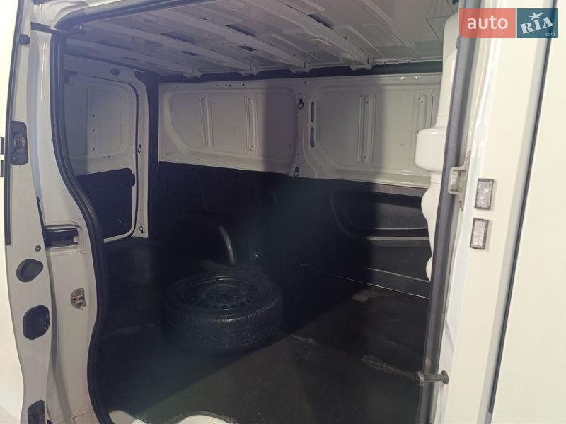 Грузовой фургон Opel Vivaro 2014 в Житомире