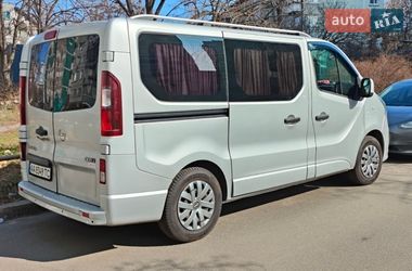 Минивэн Opel Vivaro 2015 в Киеве