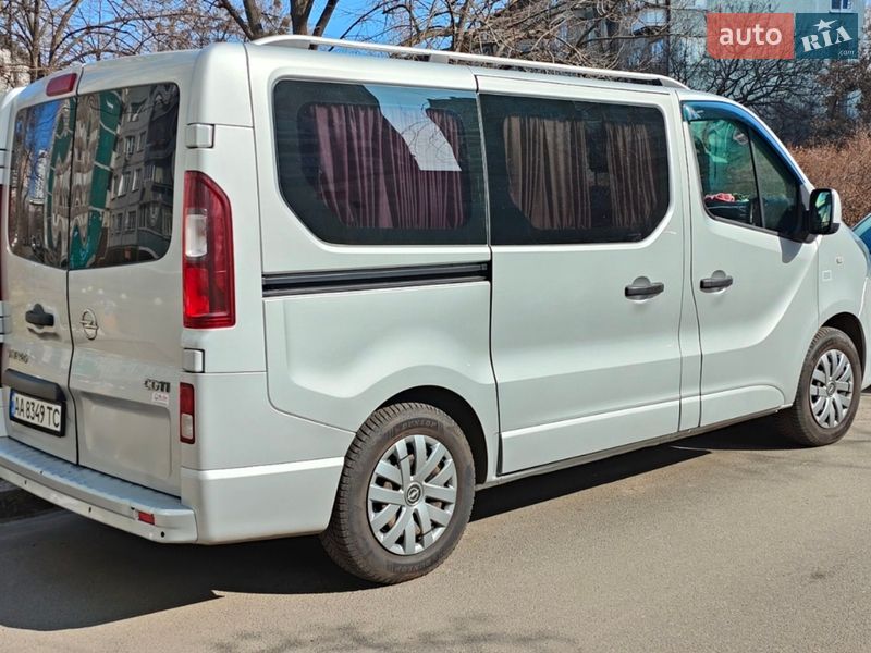 Opel Vivaro 2015