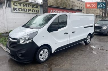 Вантажопасажирський фургон Opel Vivaro 2015 в Києві