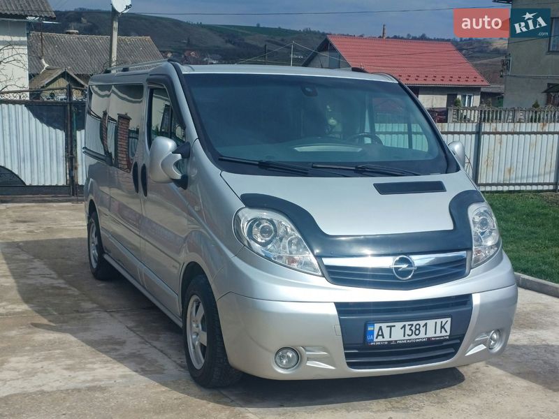 Opel Vivaro 2012