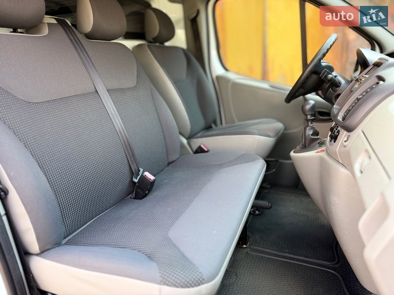 Грузовой фургон Opel Vivaro 2013 в Киеве