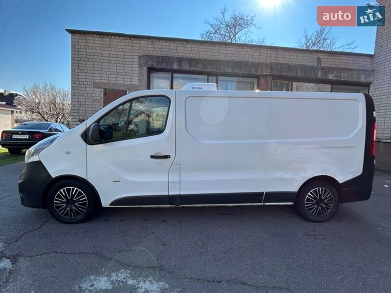 Вантажний фургон Opel Vivaro 2015 в Черкасах