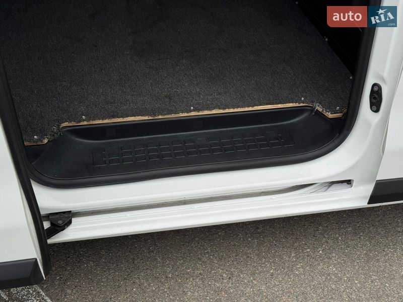 Вантажний фургон Opel Vivaro 2020 в Києві