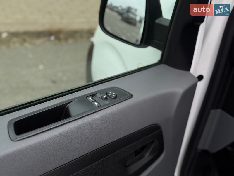 Вантажний фургон Opel Vivaro 2020 в Києві