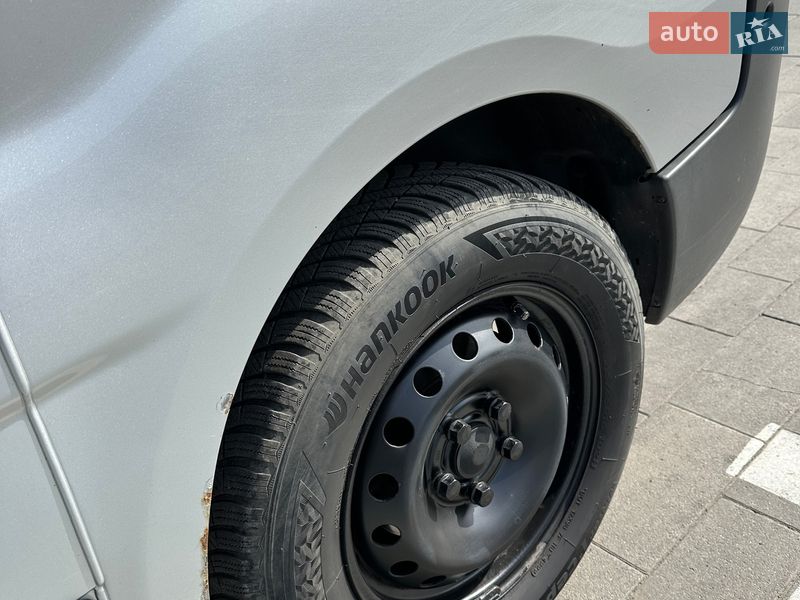 Минивэн Opel Vivaro 2002 в Луцке