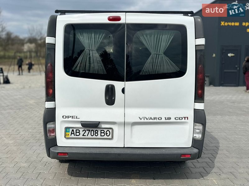 Минивэн Opel Vivaro 2006 в Ямполе