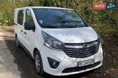 Грузопассажирский фургон Opel Vivaro 2015 в Шептицькому