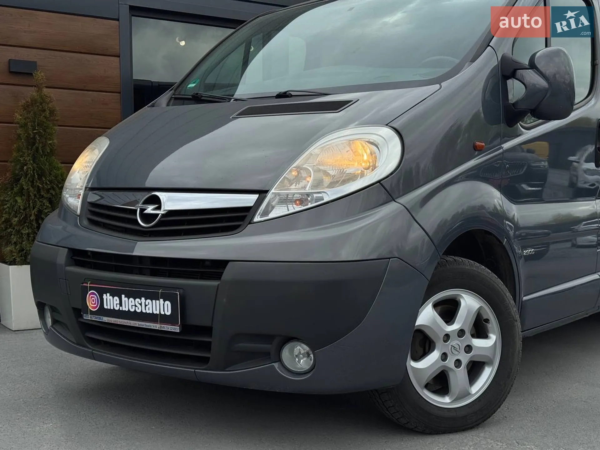 2010 Opel Vivaro - мініатюра 4
