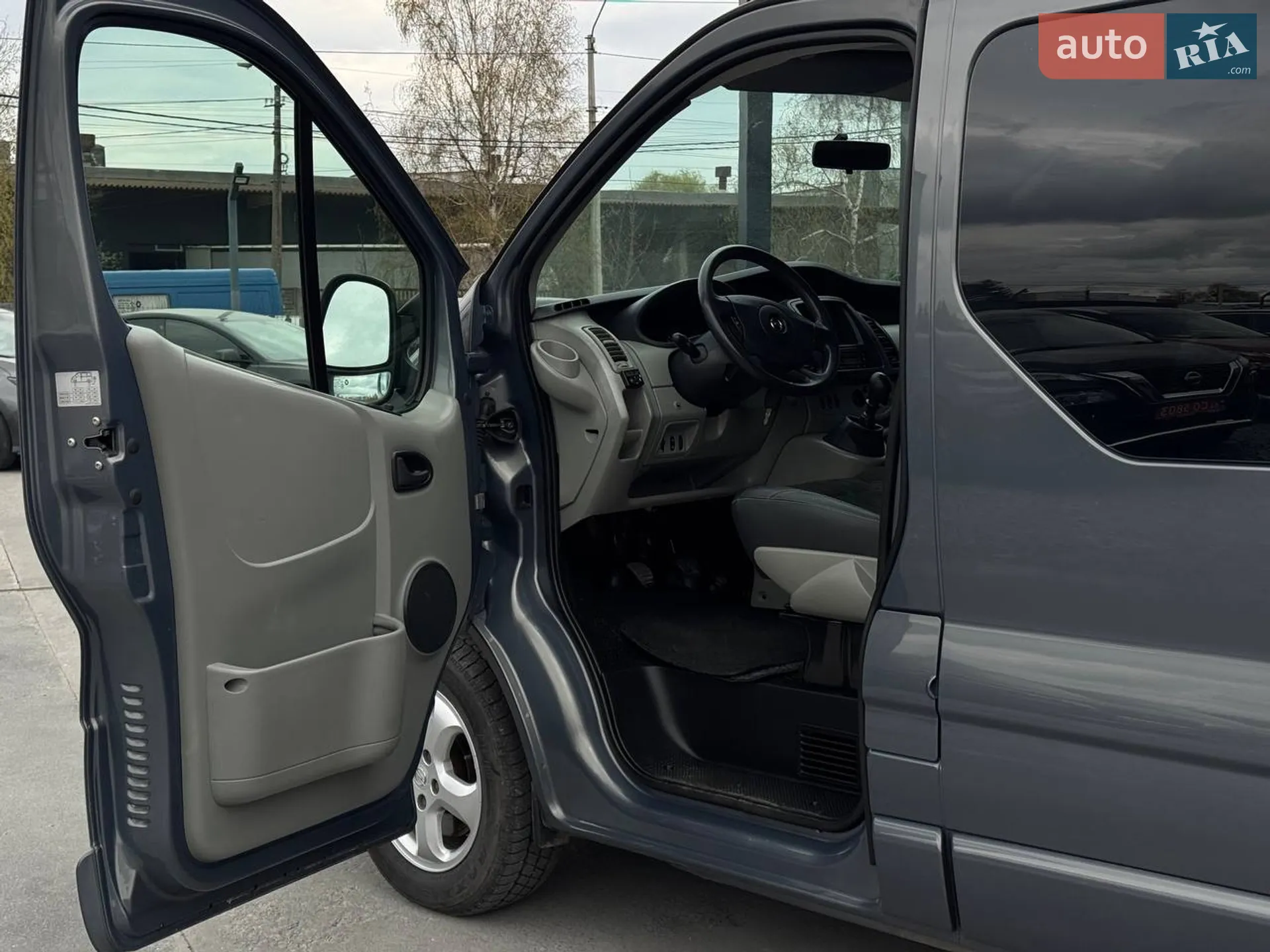 2010 Opel Vivaro - мініатюра 9