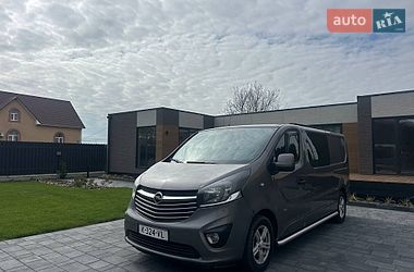 Минивэн Opel Vivaro 2015 в Ровно