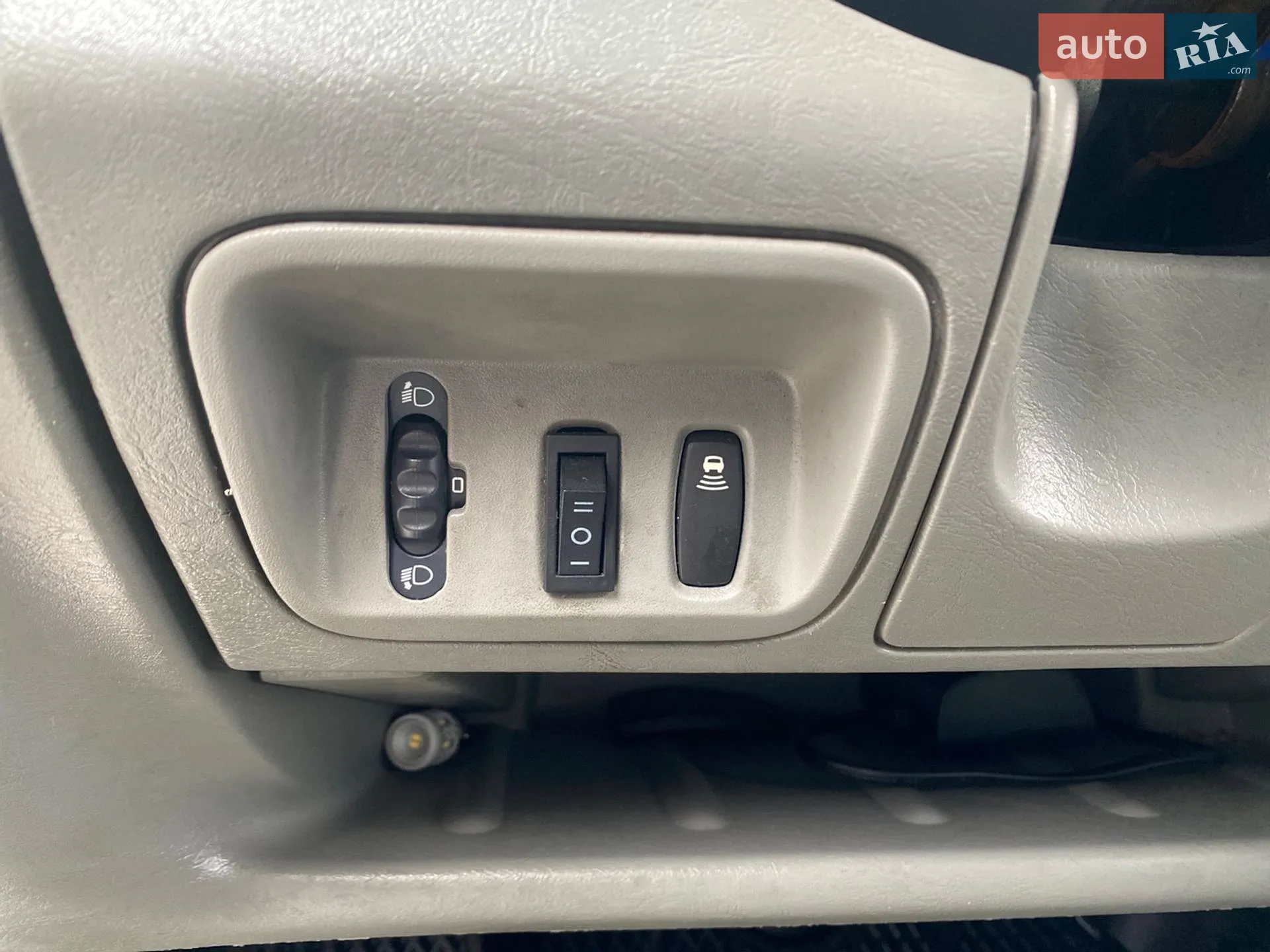 2010 Opel Vivaro - мініатюра 27