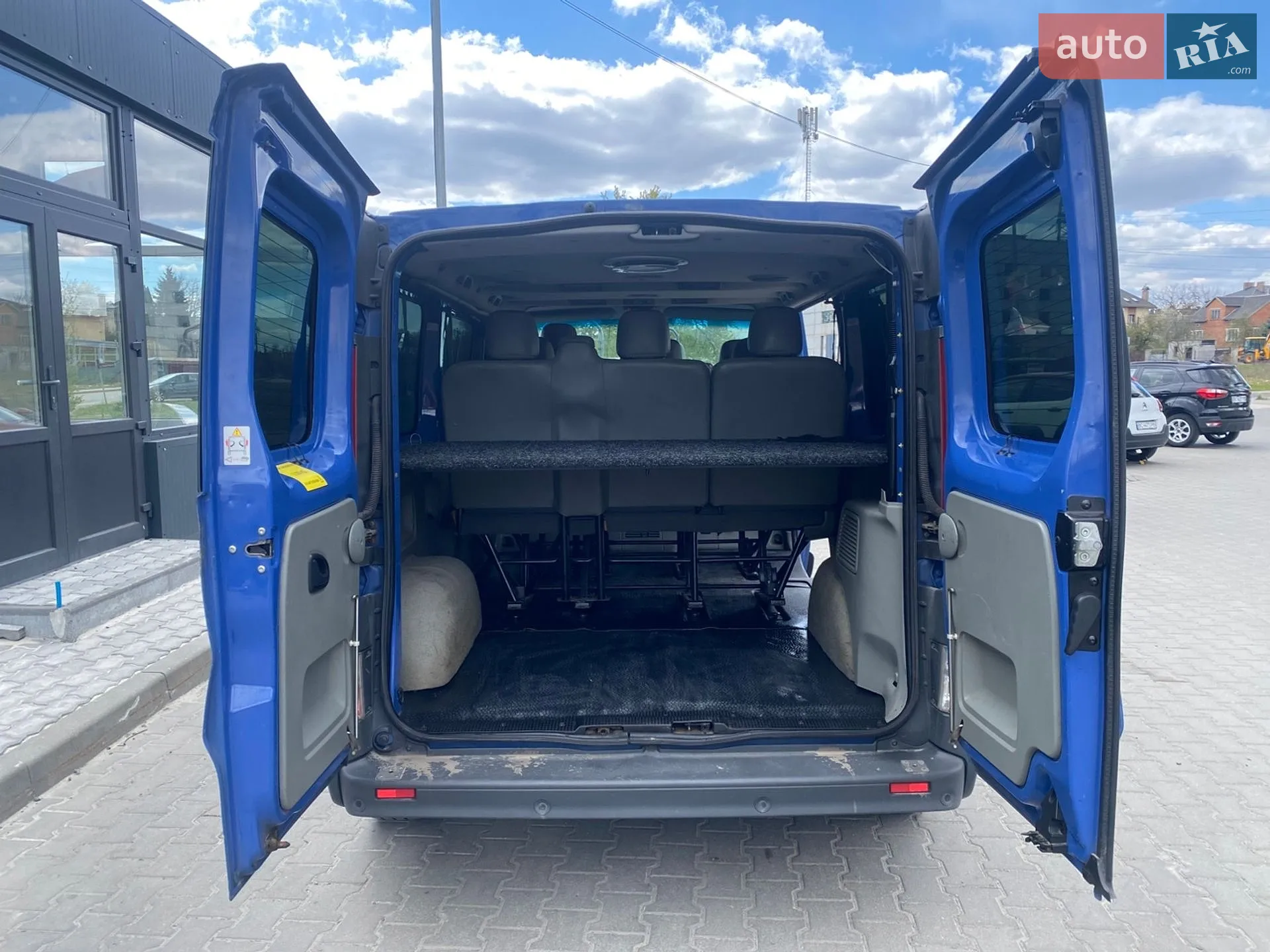 2010 Opel Vivaro - мініатюра 38