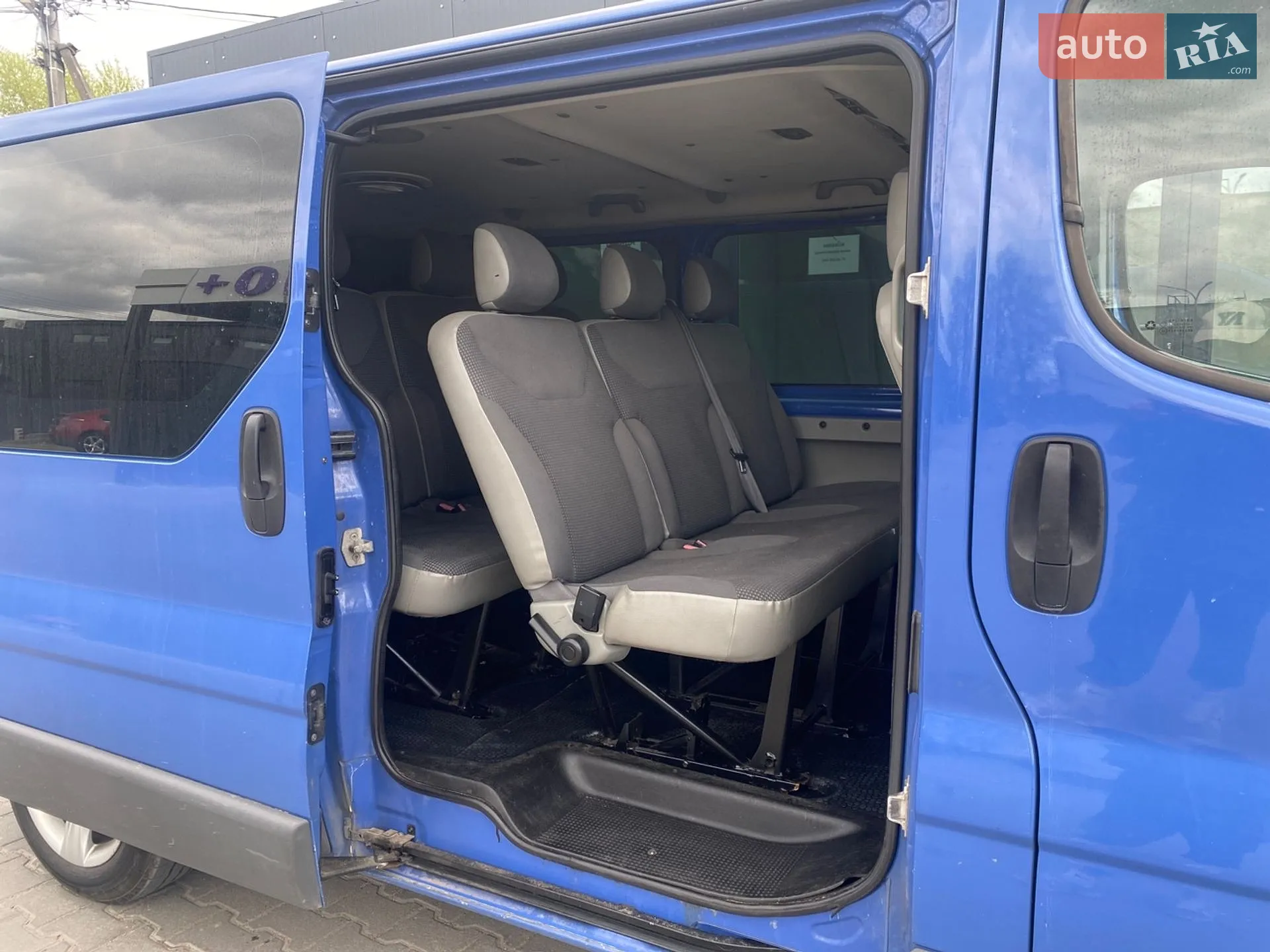 2010 Opel Vivaro - мініатюра 51