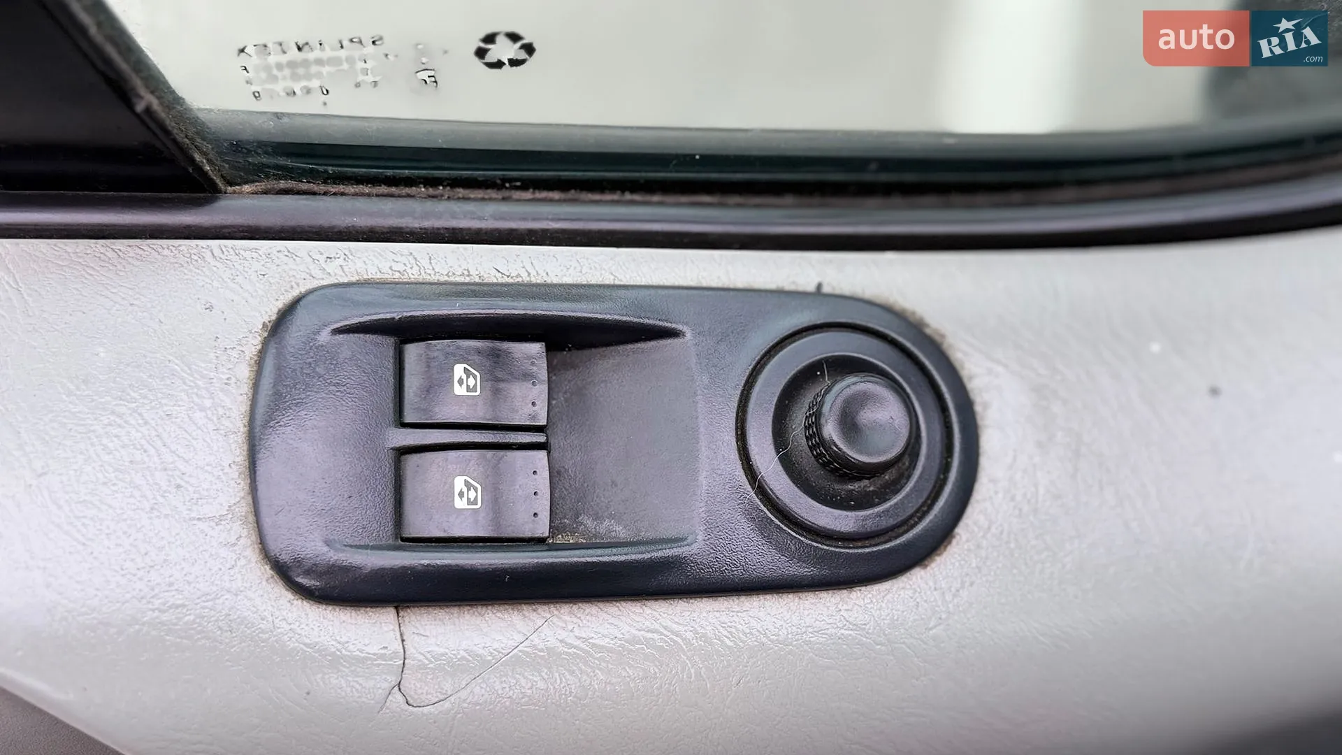 2010 Opel Vivaro - мініатюра 40