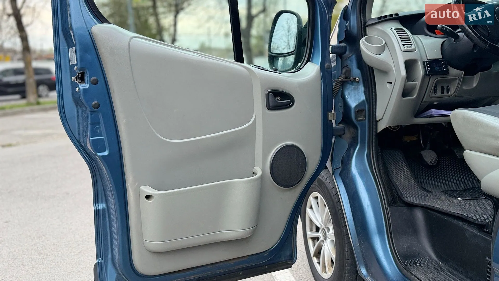 2010 Opel Vivaro - мініатюра 42
