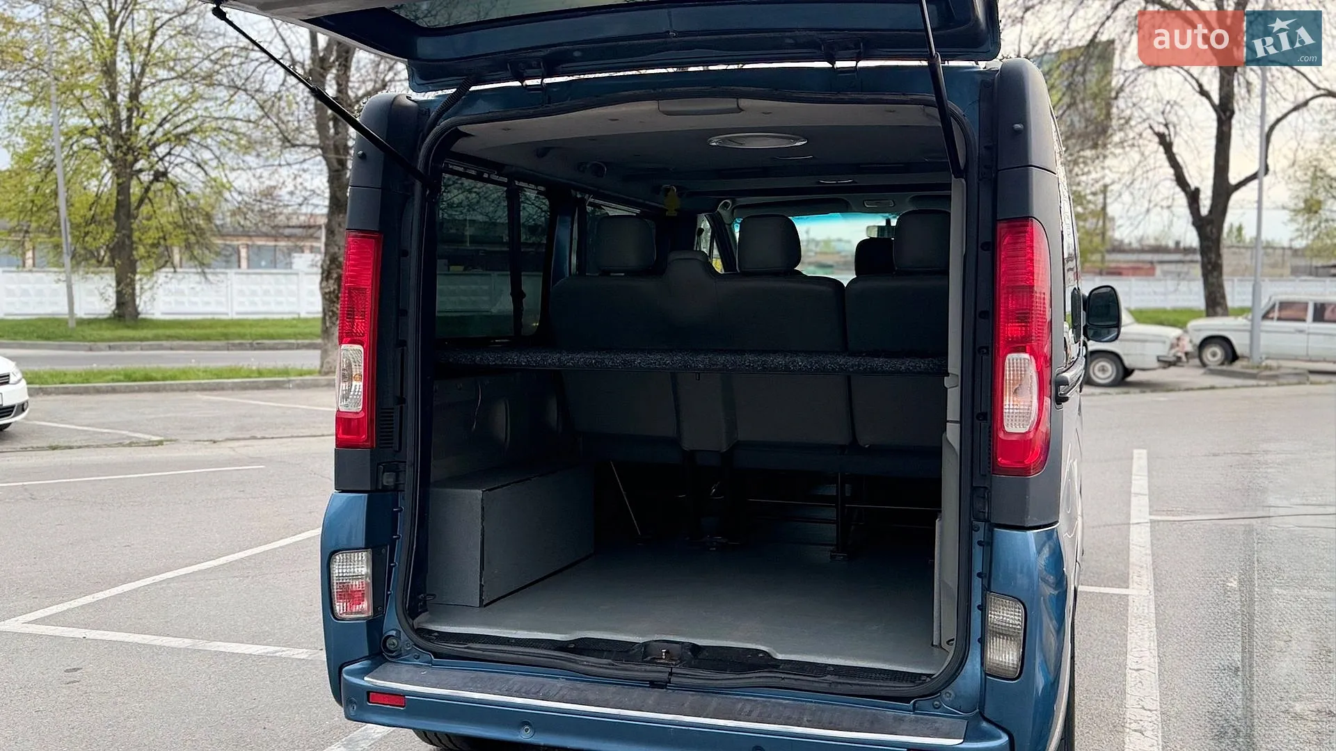 2010 Opel Vivaro - мініатюра 51