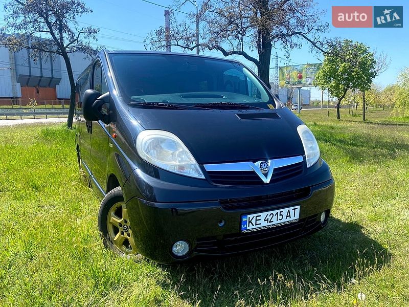 Грузопассажирский фургон Opel Vivaro 2007 в Днепре