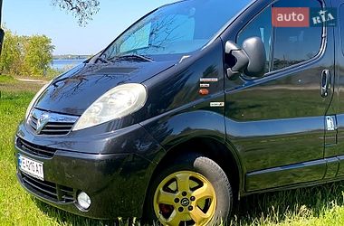 Грузопассажирский фургон Opel Vivaro 2007 в Днепре