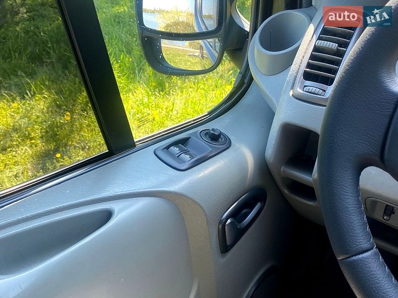 Грузопассажирский фургон Opel Vivaro 2007 в Днепре