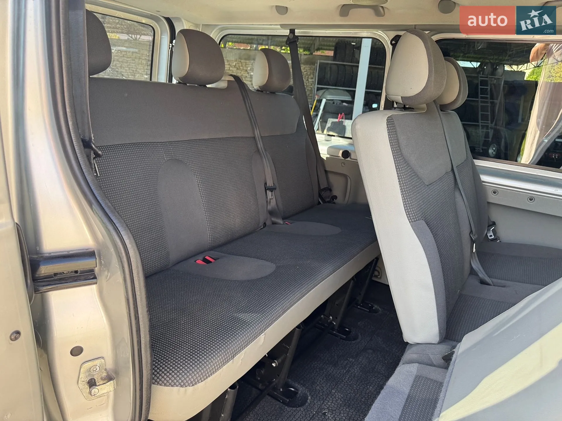 2010 Opel Vivaro - мініатюра 21