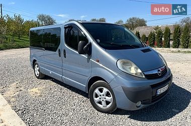 Минивэн Opel Vivaro 2006 в Хотине